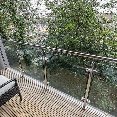Stylish Town Centre Apartment, W Parking, Nr Beach Bournemouth Kültér fotó